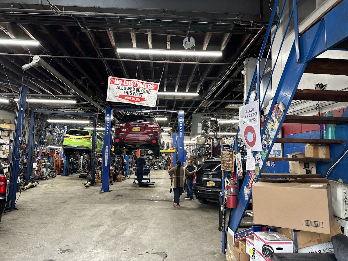 Inside MZM Auto Transmissions Inc